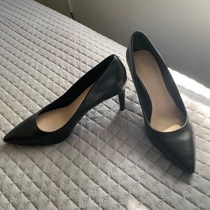 Kelly & Katie Misha Black Pumps